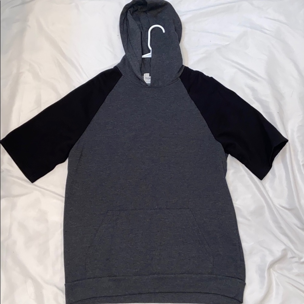 BARELY WORN -TOPMAN- mens short sleeve sweater -